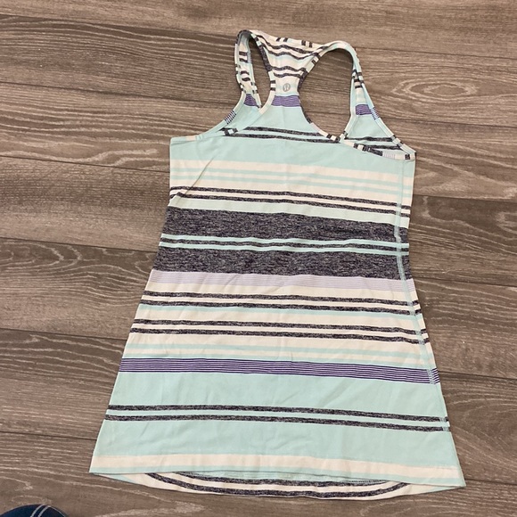 Lululemon CRB tank size 6 - Picture 2 of 2